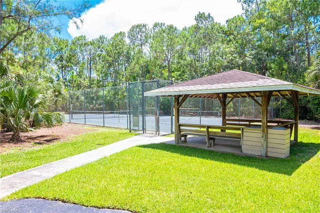 $899,000 | 2377 Kings Lake Boulevard, Naples, FL 34112