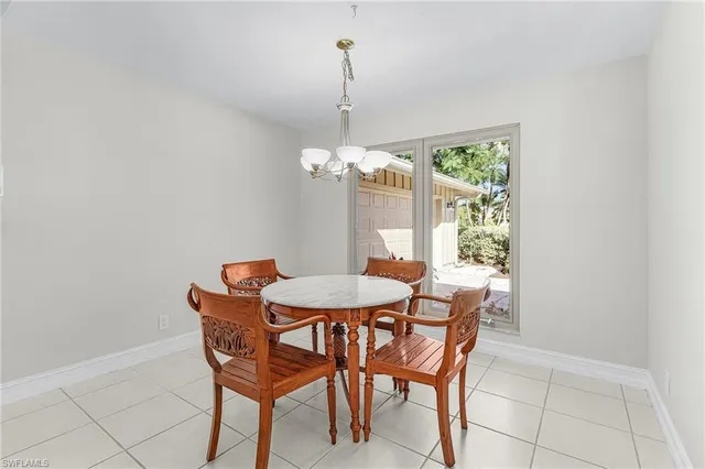 $899,000 | 2377 Kings Lake Boulevard, Naples, FL 34112