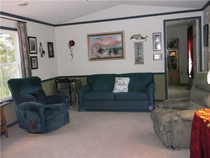 152 Ripley Road Dexter, ME 04930 - Photo 8 of 14 Living Room.