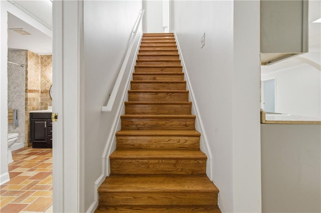 110 Mayes Farm Road Northwest Marietta, GA 30064 - Photo 34 of 49 a view of entryway