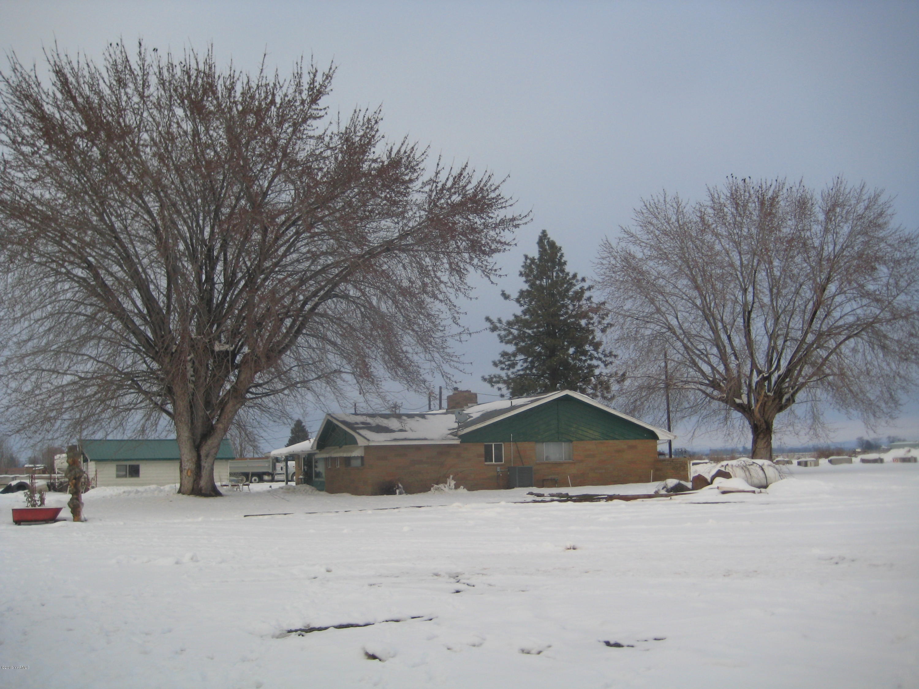 5900 Ashue Road Wapato, WA 98951 - Photo 4 of 60 West view of home