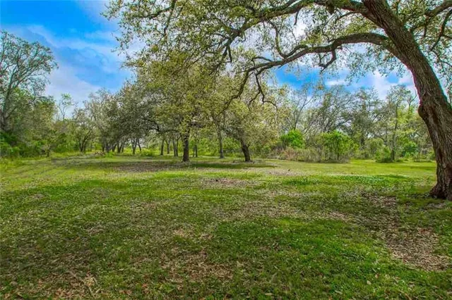 $389,000 | 4575 Jean Lafitte Boulevard, Lafitte, LA 70067