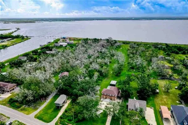 $299,000 | 4575 Jean Lafitte Boulevard, Lafitte, LA 70067