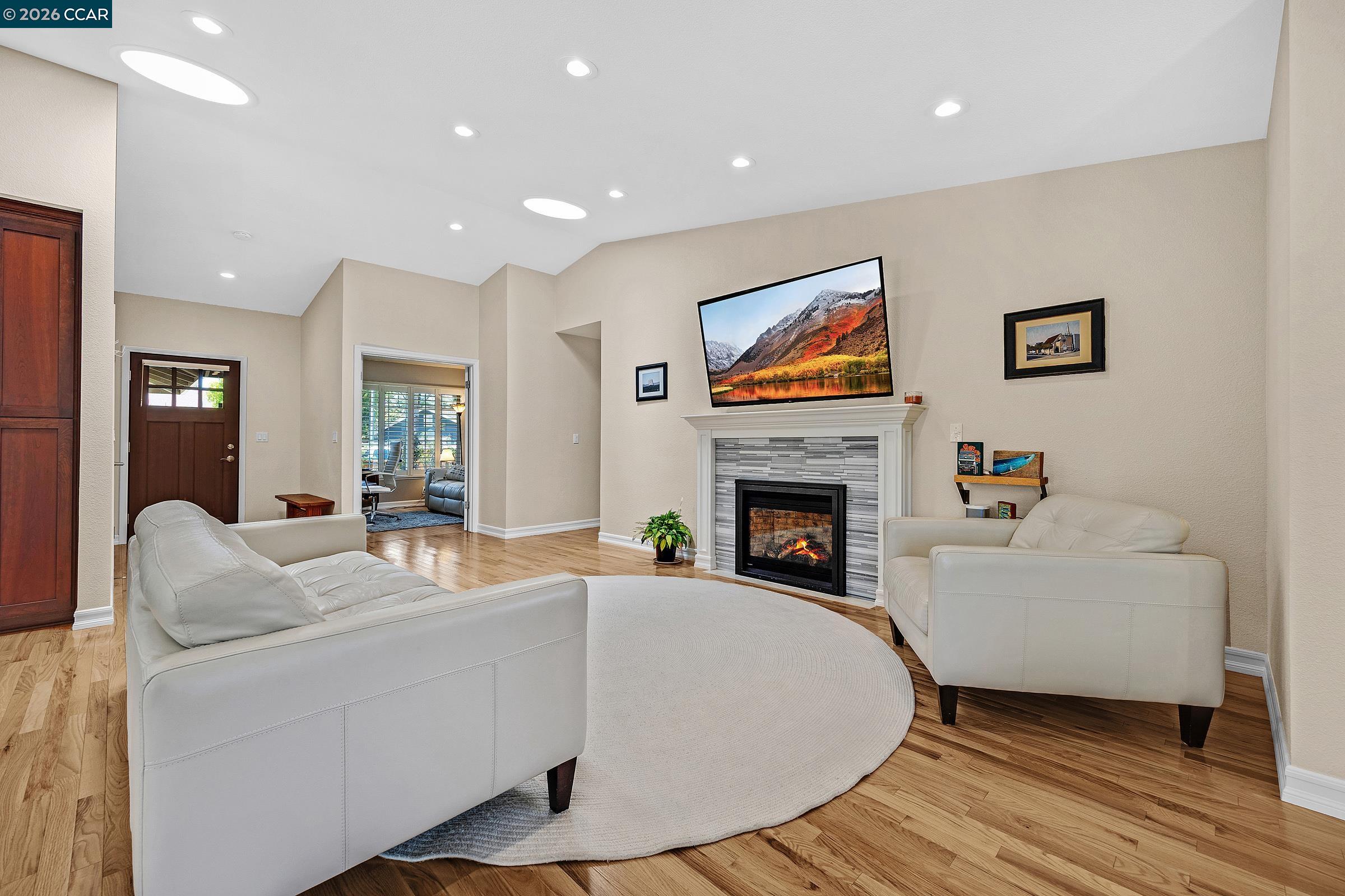 8 Bath Court San Ramon, CA 94583 - Photo 16 of 43