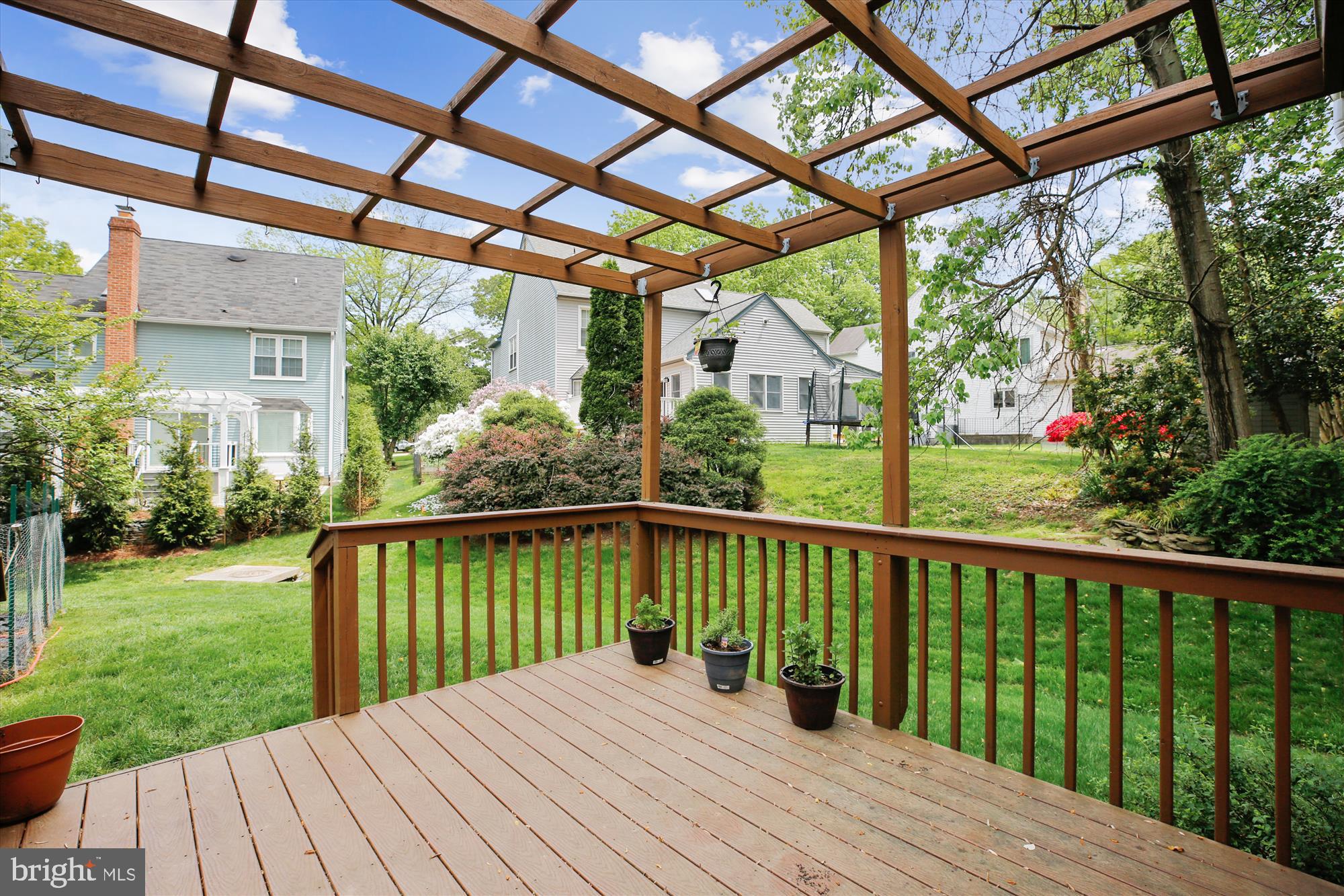 810 Bromley Street Silver Spring, MD 20902 - Photo 20 of 44 Deck / Pergola