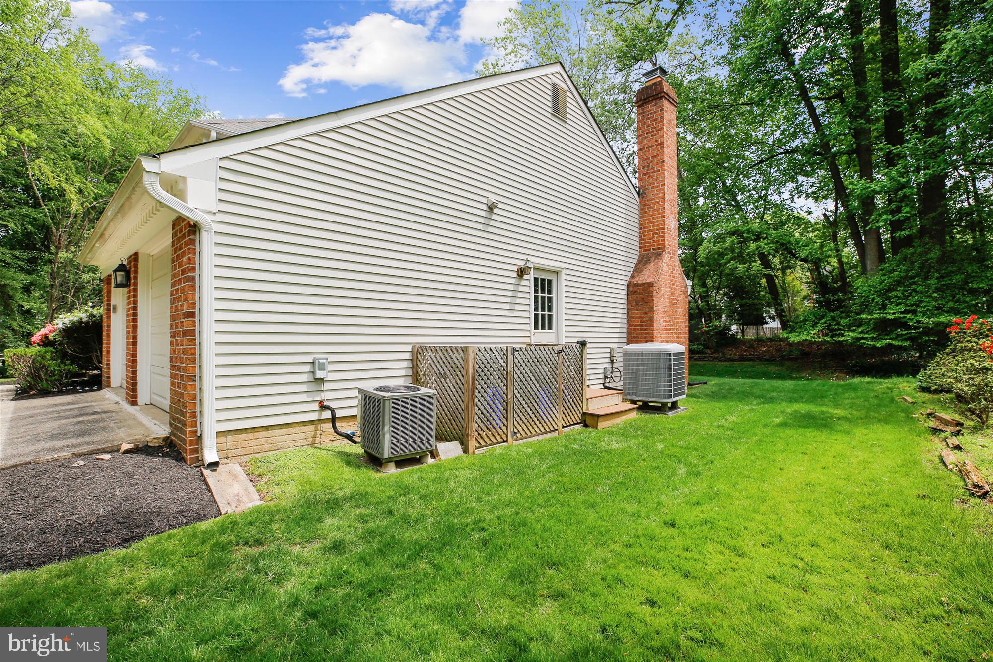 810 Bromley Street Silver Spring, MD 20902 - Photo 3 of 44 Side View