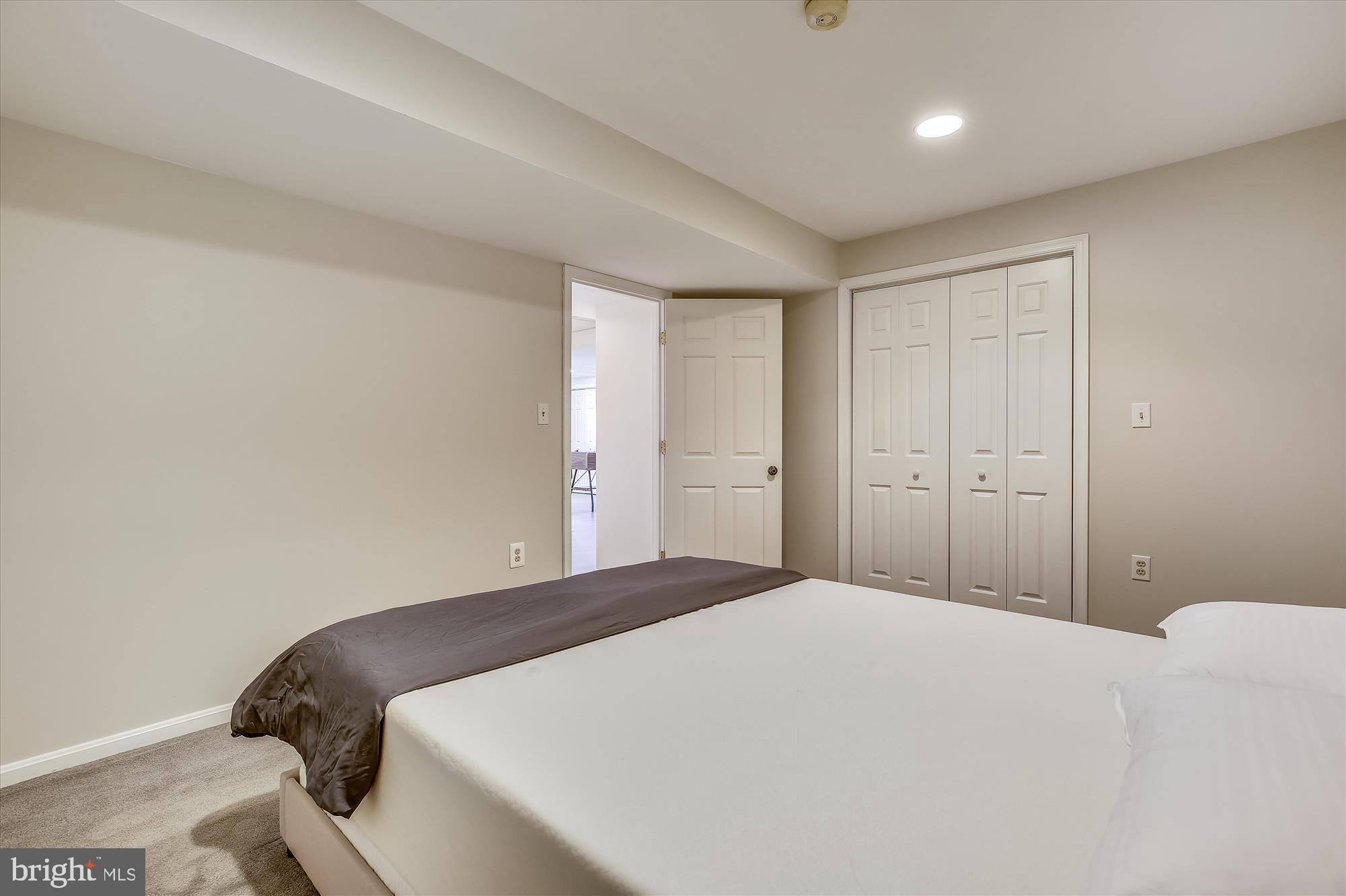 810 Bromley Street Silver Spring, MD 20902 - Photo 39 of 44 Guest Suite
