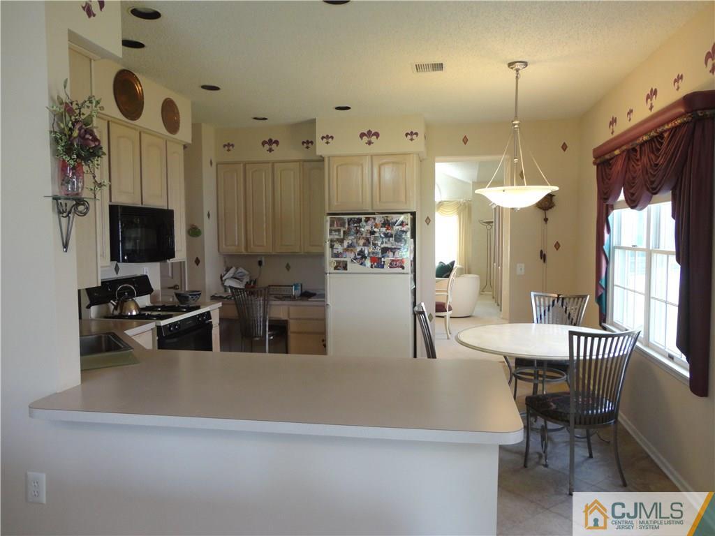 32 Chichester Road Monroe Township, NJ 08831 - Photo 19 of 25 Gallery Image 19