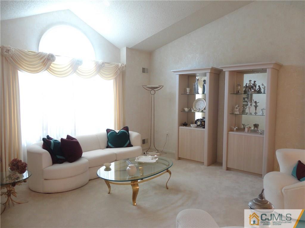 32 Chichester Road Monroe Township, NJ 08831 - Photo 9 of 25 Gallery Image 9