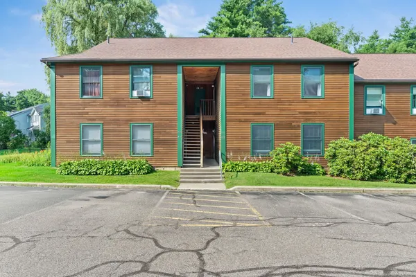 $285,000 | 25 Baycrest Drive, Unit 605, South Burlington, VT 05403