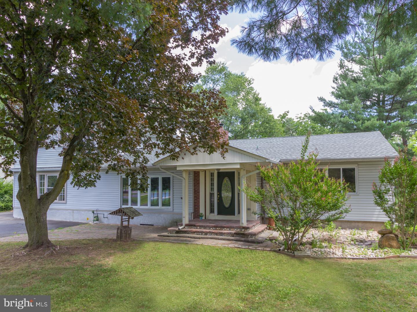 25 Dublin Road Pennington, NJ 08534 - Photo 1 of 18 Exterior Front
