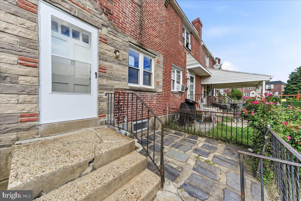 1976 Carter Road Folcroft, PA 19032 - Photo 3 of 36 Front Patio