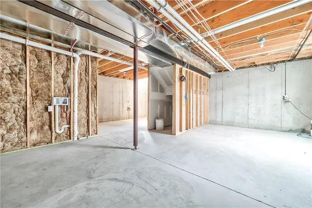 $599,900 | 509-511 West Smith Street, Spring Hill, KS 66083