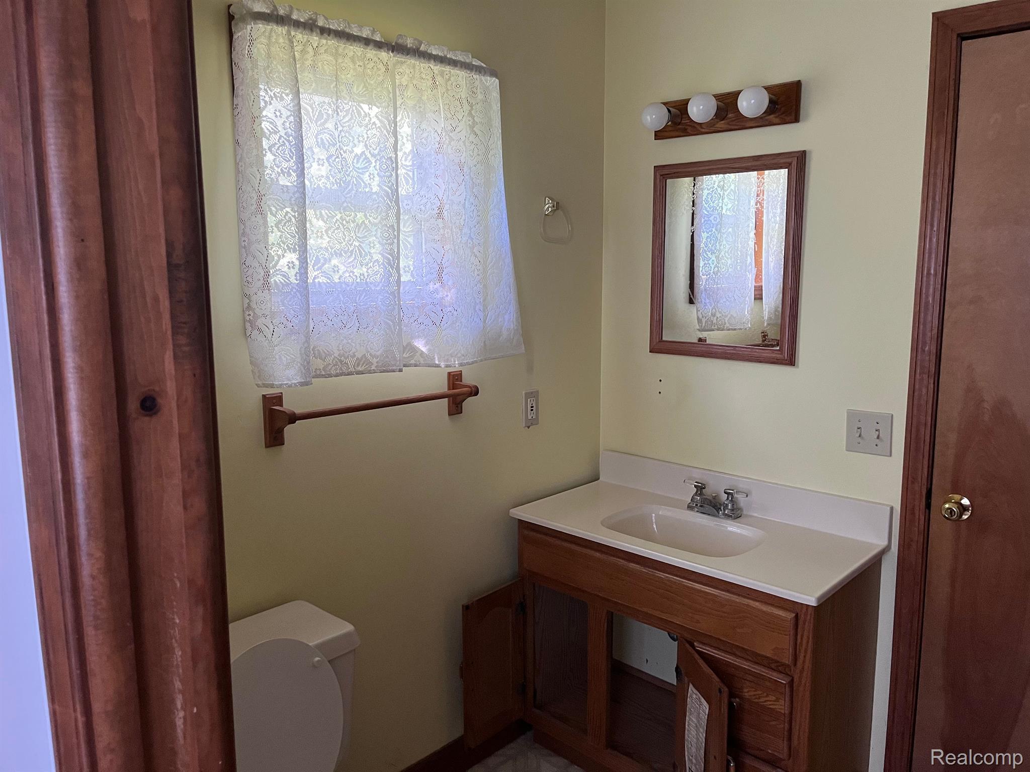 4225 Lapeer Road Port Huron, MI 48060 - Photo 5 of 19 Gallery Image 5