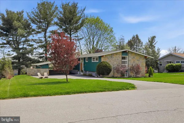 $470,000 | 254 Bluff View Drive, Lancaster, PA 17601