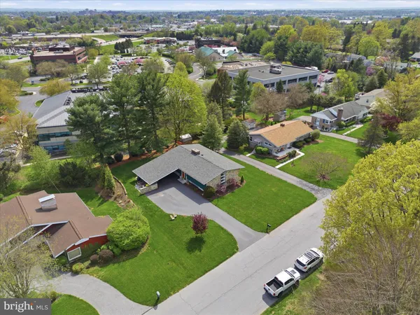 $470,000 | 254 Bluff View Drive, Lancaster, PA 17601