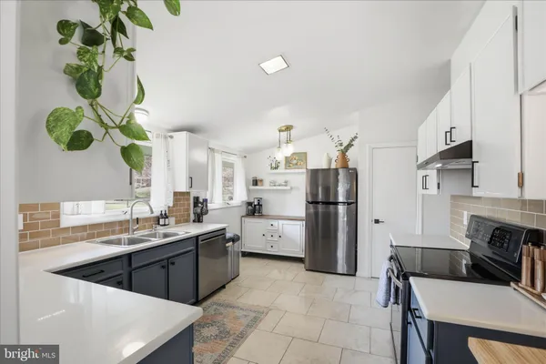 $470,000 | 254 Bluff View Drive, Lancaster, PA 17601