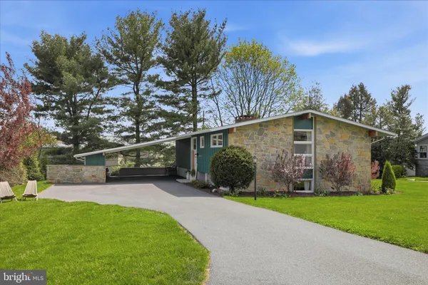 $470,000 | 254 Bluff View Drive, Lancaster, PA 17601