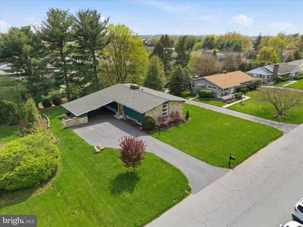 $470,000 | 254 Bluff View Drive, Lancaster, PA 17601