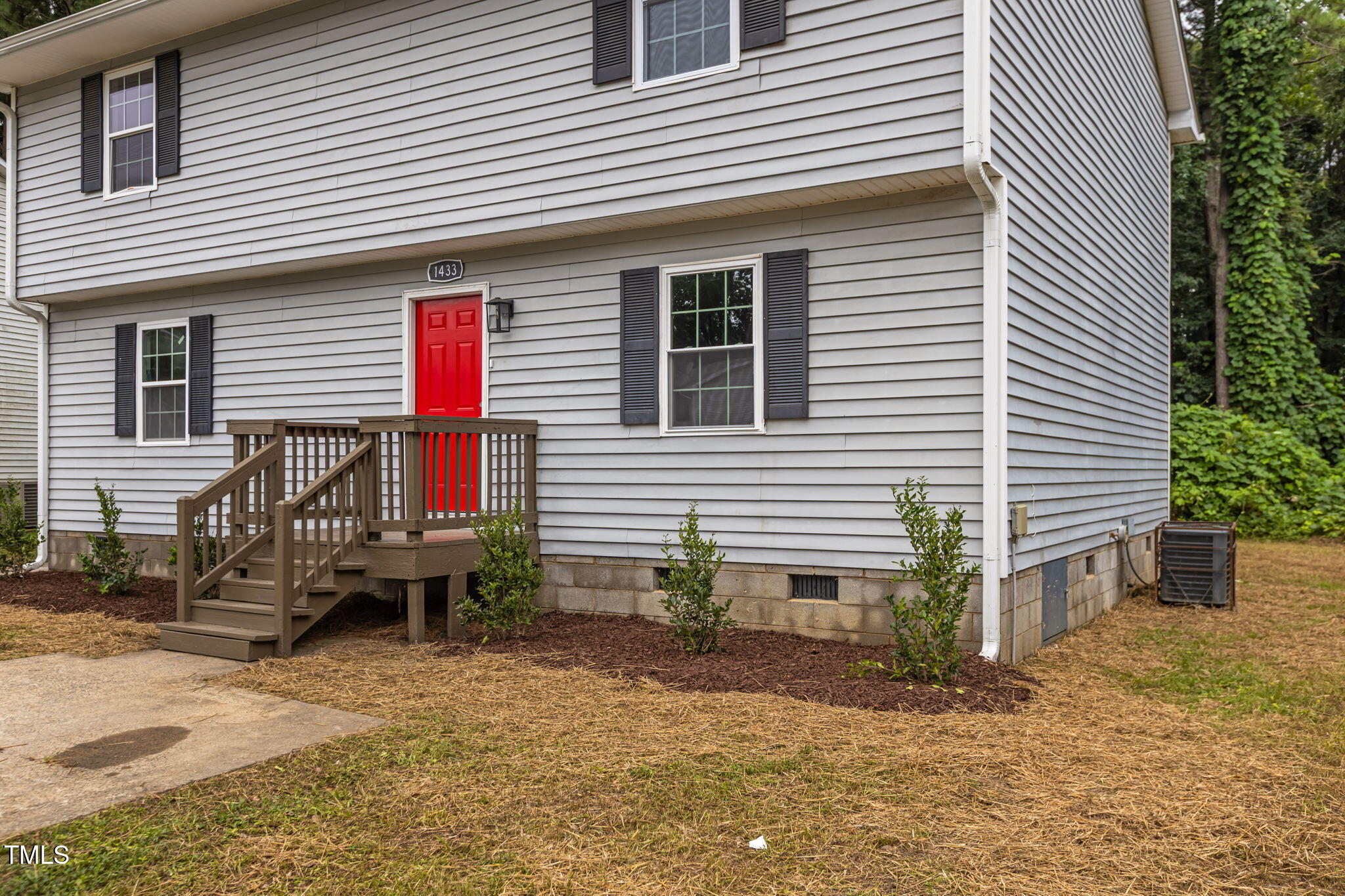 1433 Cherrycrest Drive Durham, NC 27704 - Photo 28 of 40 a front view of a house