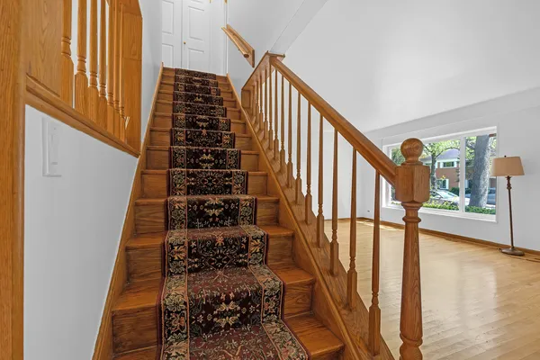 $369,900 | 1534 Palmgren Drive, Glenview, IL 60025