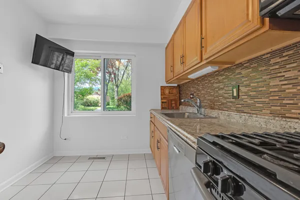$369,900 | 1534 Palmgren Drive, Glenview, IL 60025
