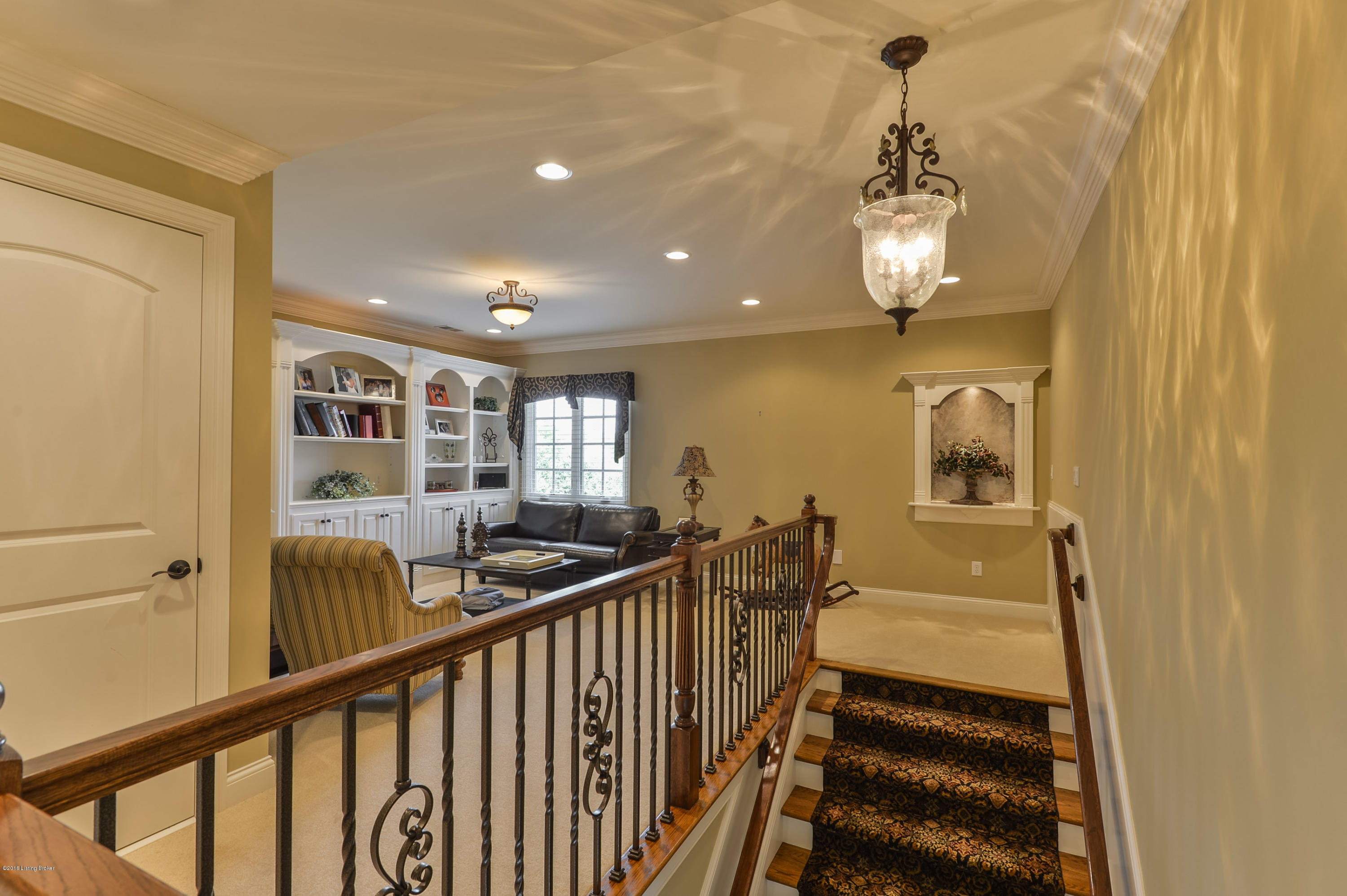 5408 Farm Ridge Lane Prospect, KY 40059 - Photo 17 of 62 Upstairs sitting area