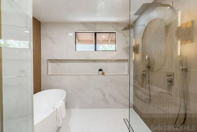 $2,495,000 | 2606 Galicia Way, Carlsbad, CA 92009