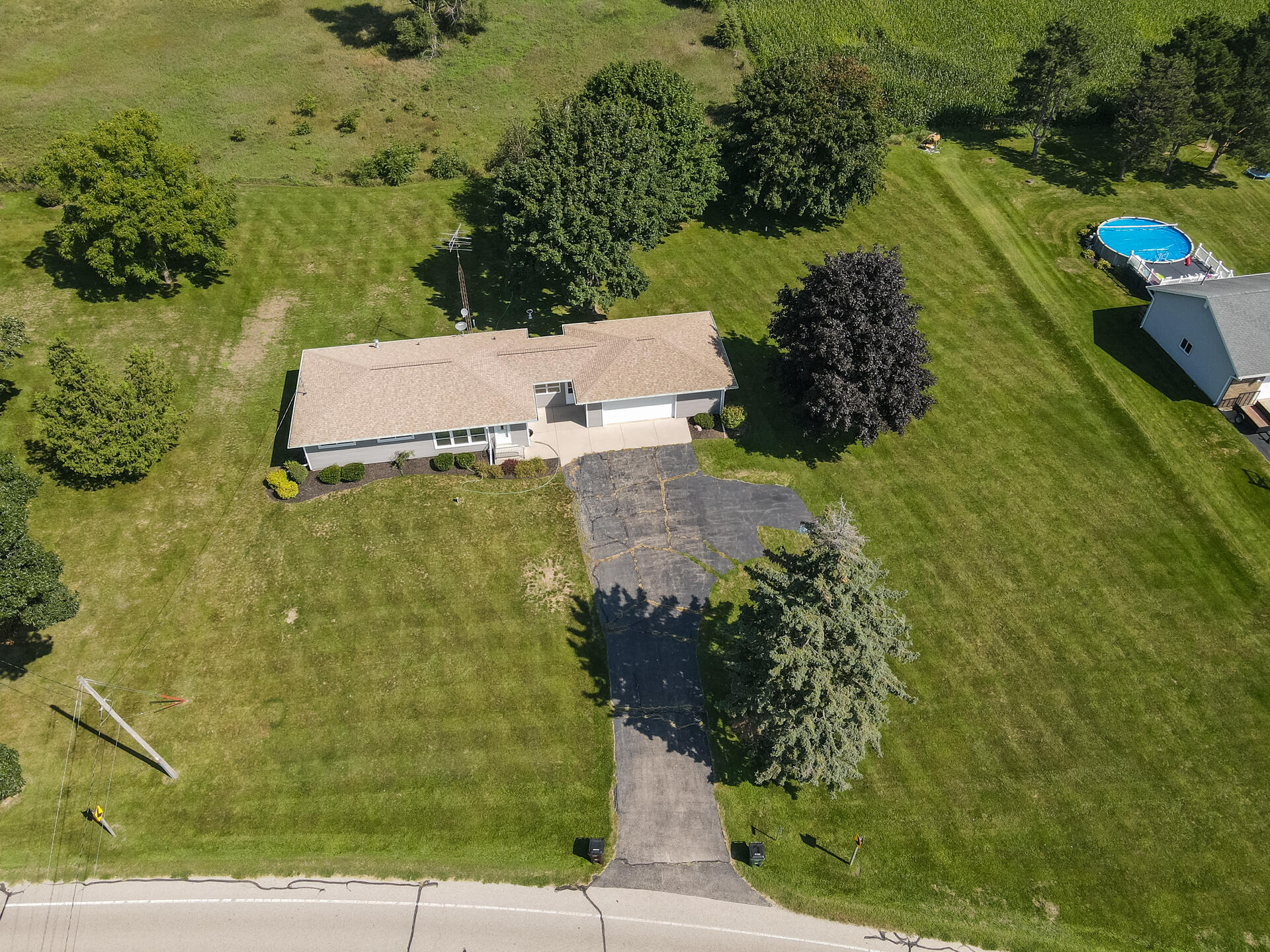 37310 87th Street Randall, WI 53105 - Photo 29 of 30 37310 87th -28