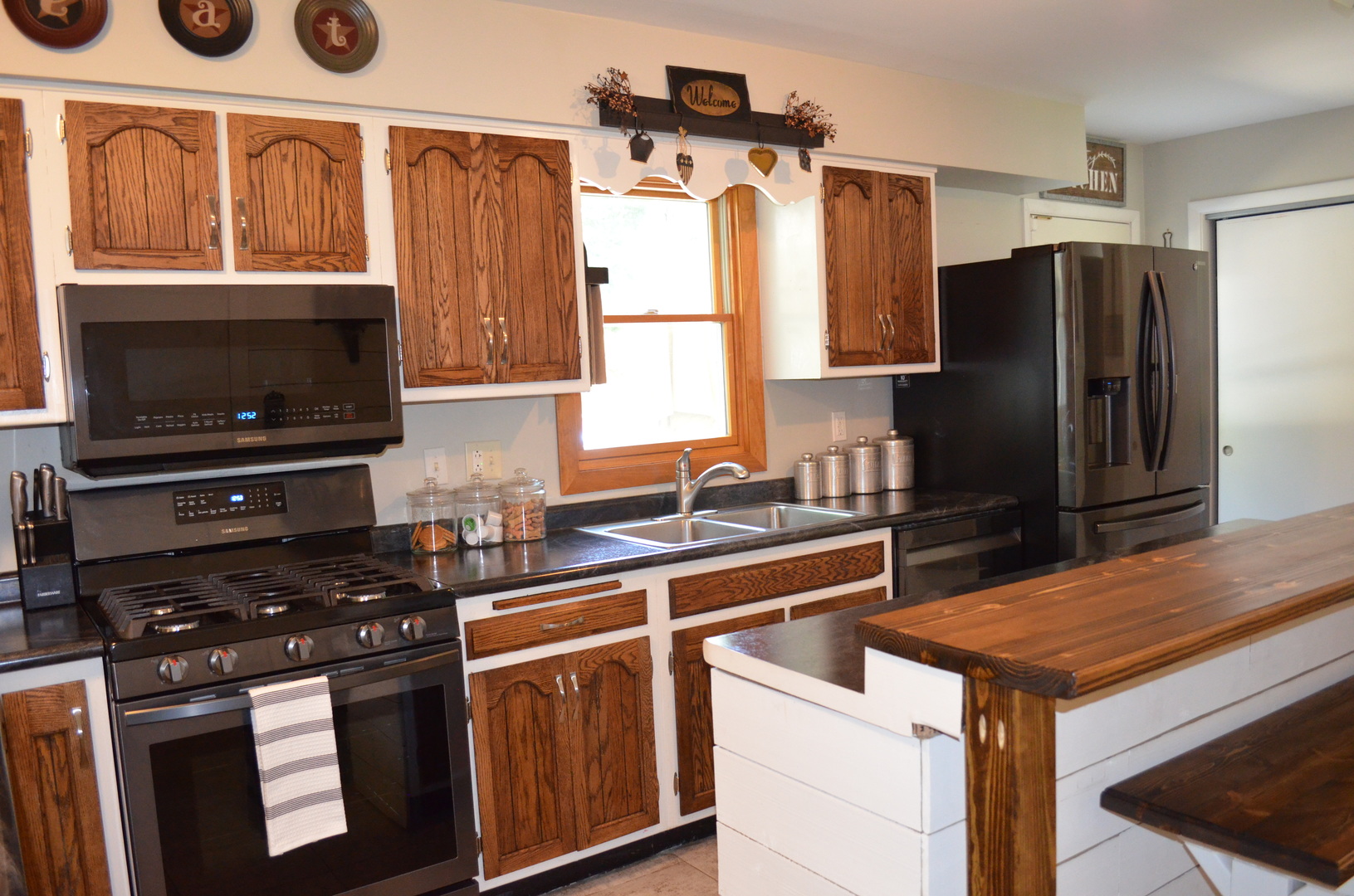 235 Ridge Drive DeKalb, IL 60115 - Photo 14 of 39