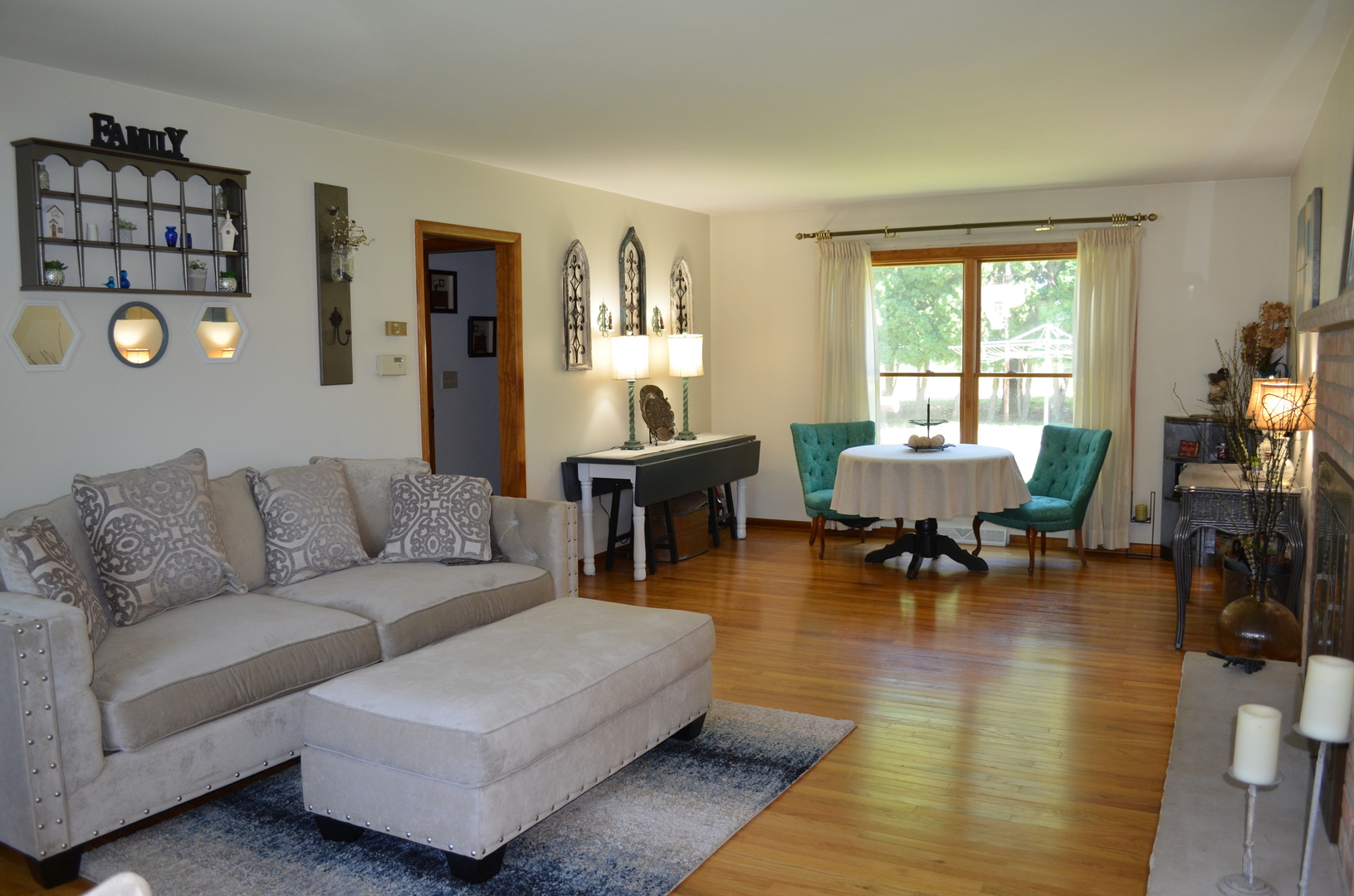 235 Ridge Drive DeKalb, IL 60115 - Photo 3 of 39