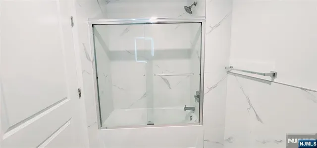 $1,950 | 30 Howe Avenue, Unit 305, Passaic, NJ 07055