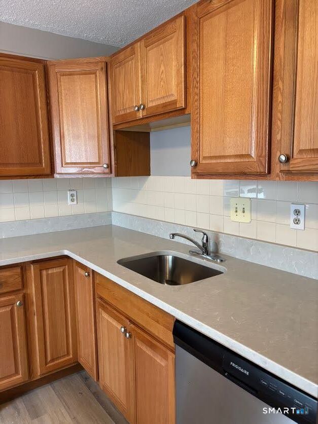 7 Padanaram Road, Unit F145 Danbury, CT 06811 - Photo 4 of 17