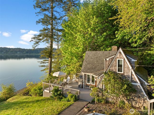 $995,000 | 18961 Highway 106, Belfair, WA 98528