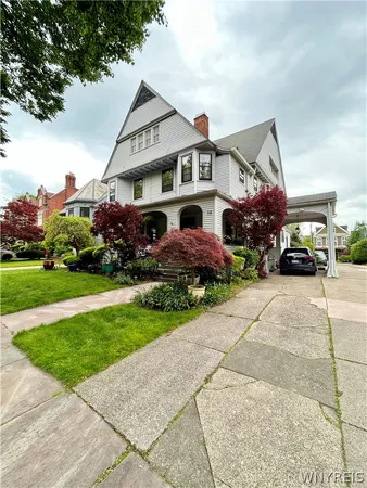 $2,650 | 40 Oakland Place, Buffalo, NY 14222