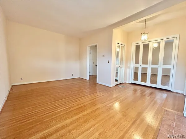 $2,650 | 40 Oakland Place, Buffalo, NY 14222