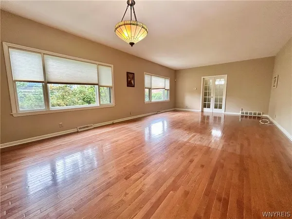 $2,650 | 40 Oakland Place, Buffalo, NY 14222