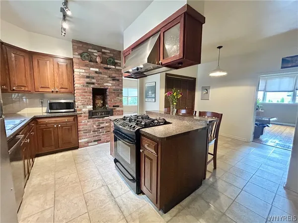 $2,650 | 40 Oakland Place, Buffalo, NY 14222