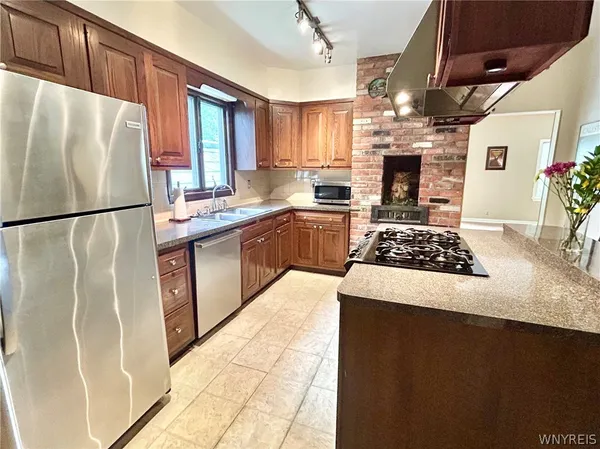$2,650 | 40 Oakland Place, Buffalo, NY 14222