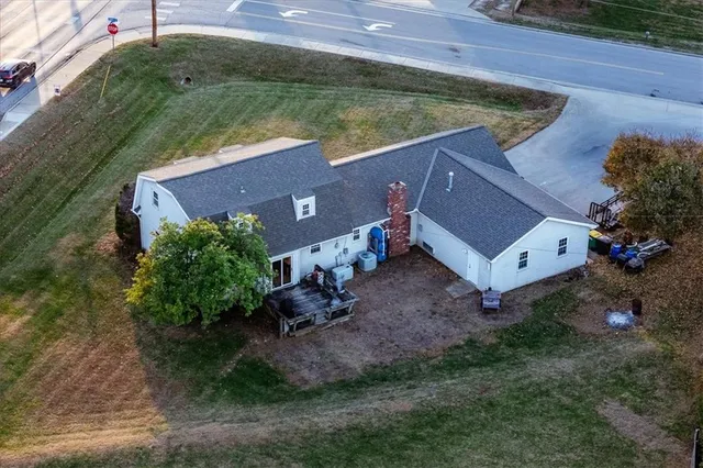 $350,000 | 545 South 134th Street, Bonner Springs, KS 66012