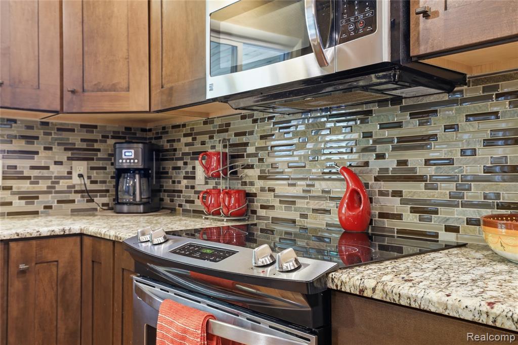 6211 Kings Scepter Road Grand Blanc, MI 48439 - Photo 14 of 82