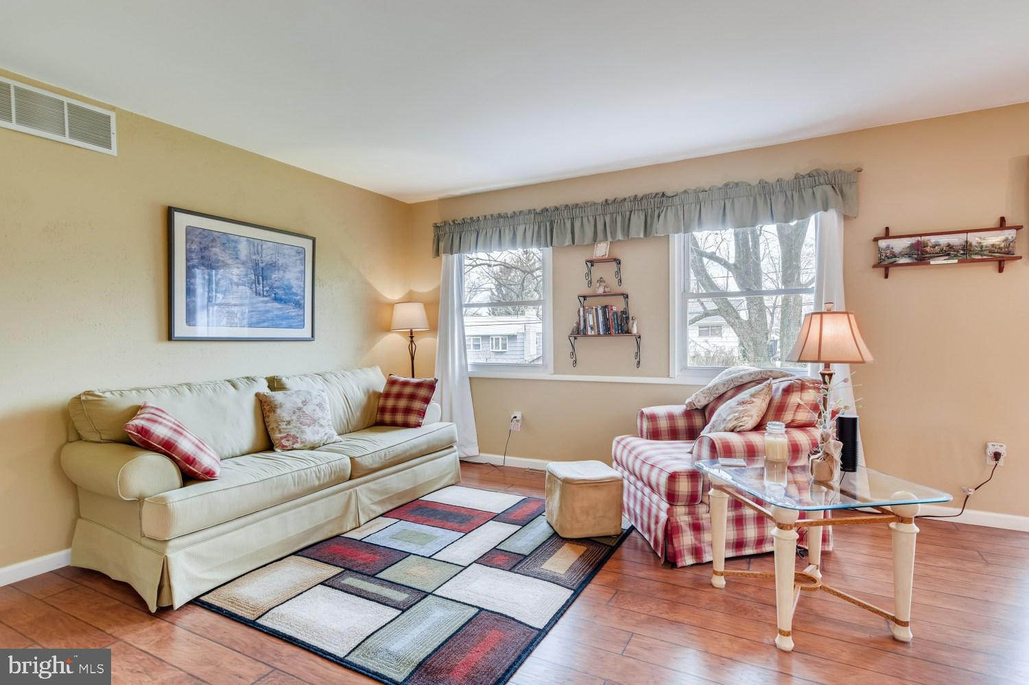 329 Leyton Road Reisterstown, MD 21136 - Photo 12 of 37 Beautiful hardwood flooring on main floor
