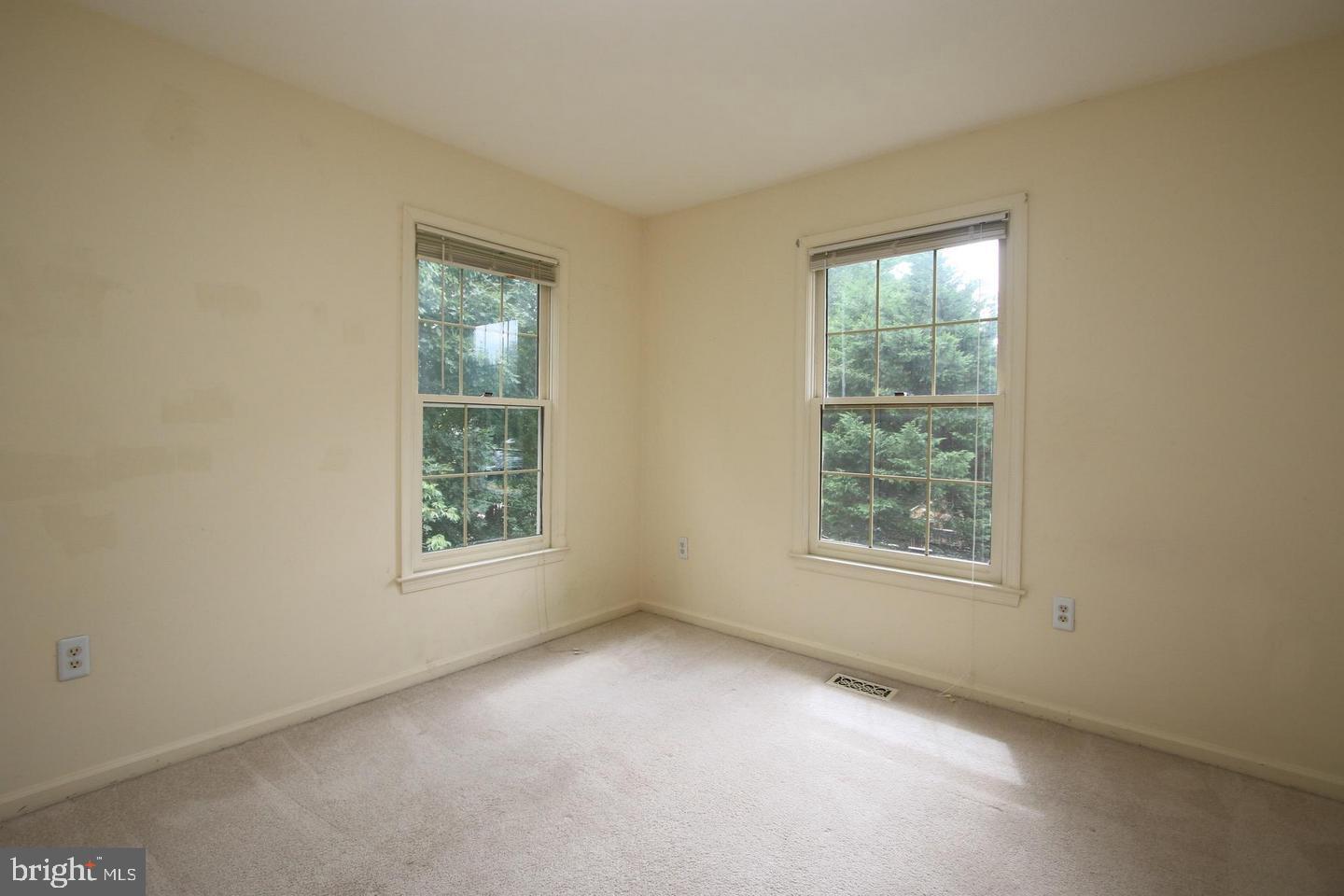 6323 Millwood Circle Springfield, VA 22152 - Photo 12 of 20 an empty room with windows