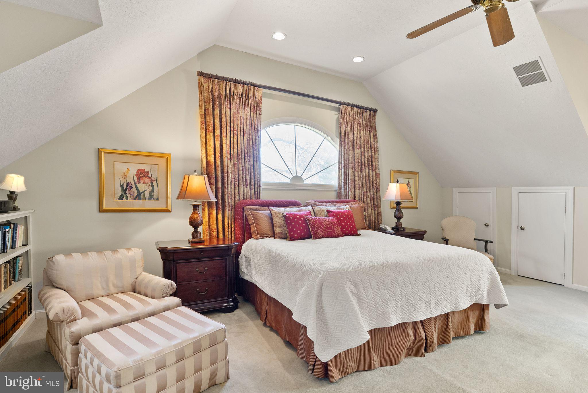 1539 Cedar Avenue McLean, VA 22101 - Photo 19 of 30 Primary Bedroom