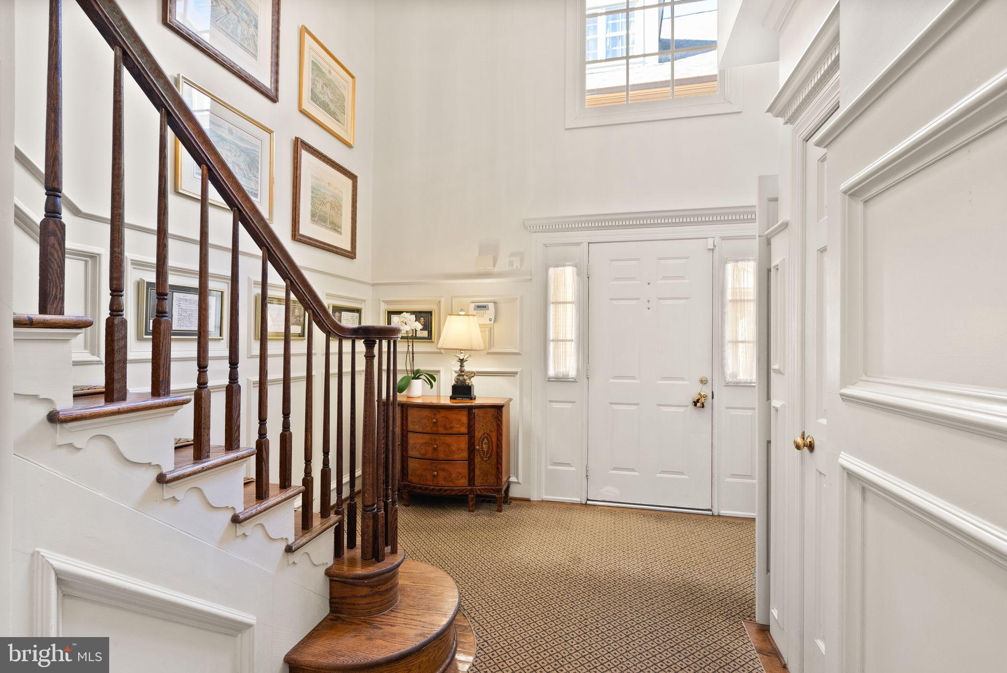 1539 Cedar Avenue McLean, VA 22101 - Photo 3 of 30 Foyer