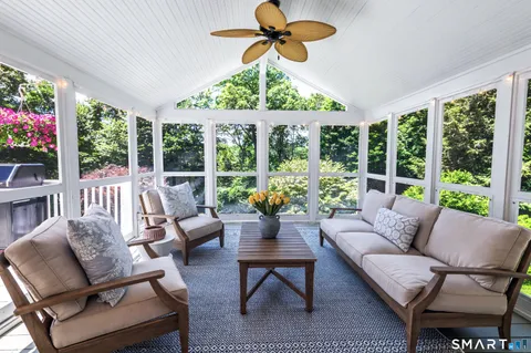 $1,750,000 | 15 Hull Place, Ridgefield, CT 06877
