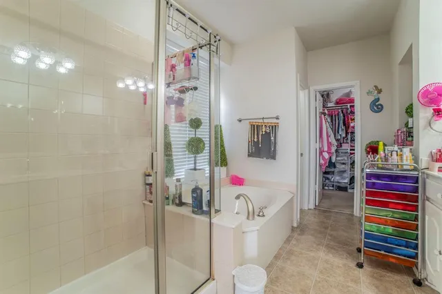 $450,000 | 317 Crescent Creek Lane, Fort Worth, TX 76140