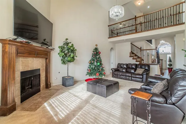 $450,000 | 317 Crescent Creek Lane, Fort Worth, TX 76140