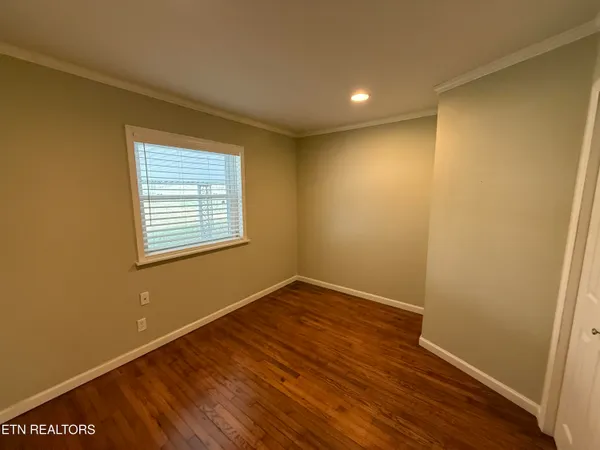 118 East Newkirk Lane, Oak Ridge, TN 37830