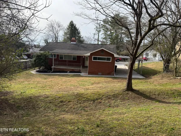 118 East Newkirk Lane, Oak Ridge, TN 37830